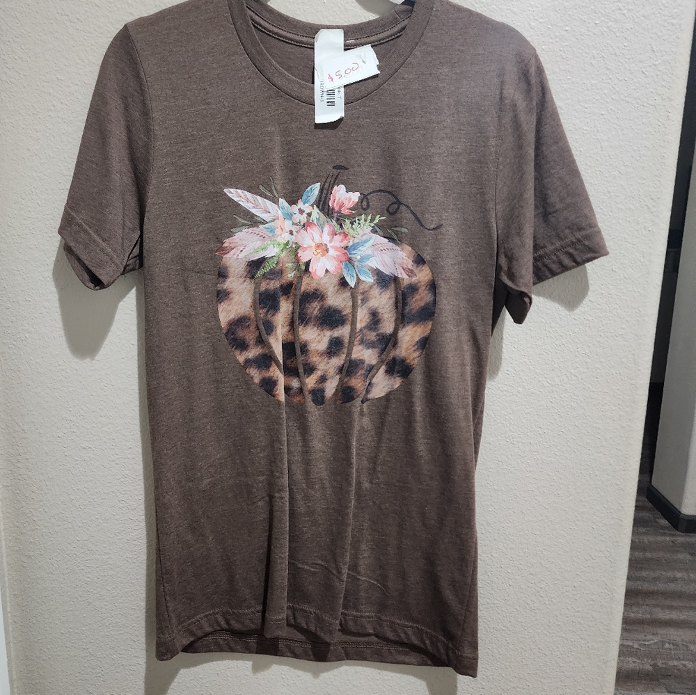 Brown Graphic T-Shirt with Floral Leopard Pumpkin